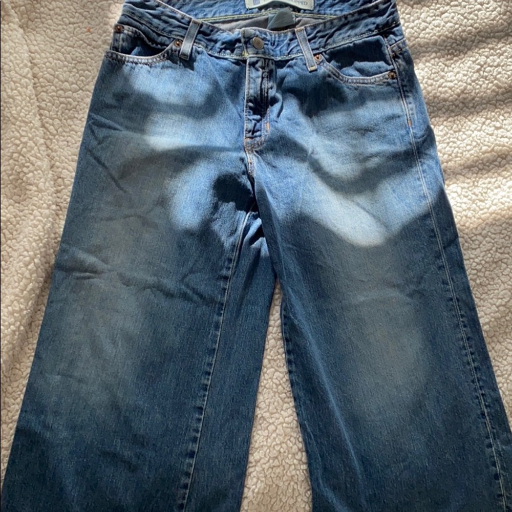 GAP Low Rise Cropped Jeans